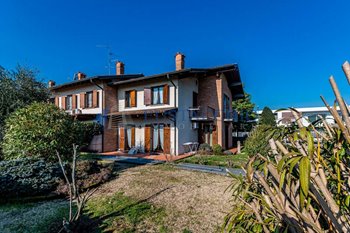 Vendita villa di testa con box doppio Treviolo - 315.000 €