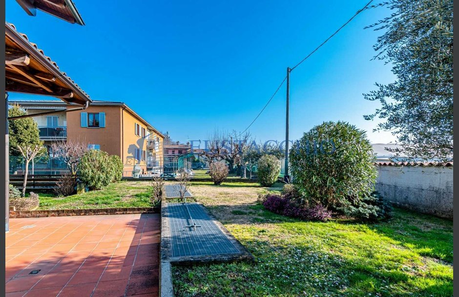 Vendita villa di testa con box doppio Treviolo - 315.000 € _JCI2612_tn