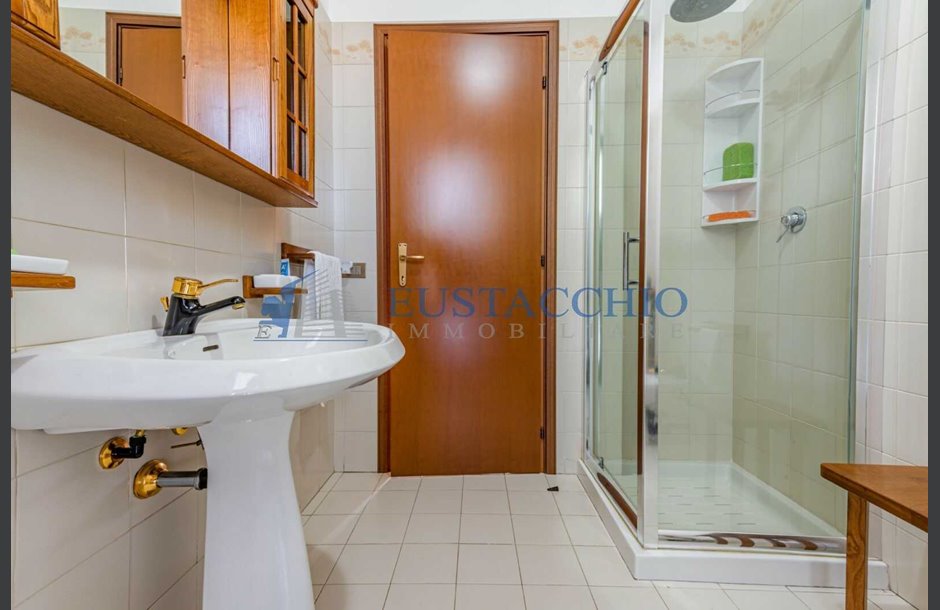 Vendita villa di testa con box doppio Treviolo - 315.000 € _JCI2585_tn