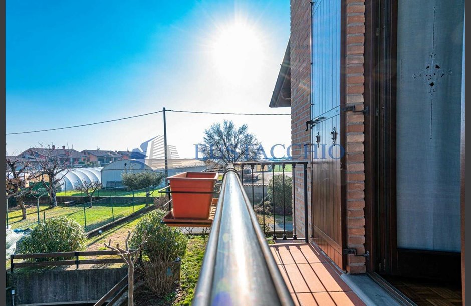 Vendita villa di testa con box doppio Treviolo - 315.000 € _JCI2599_tn