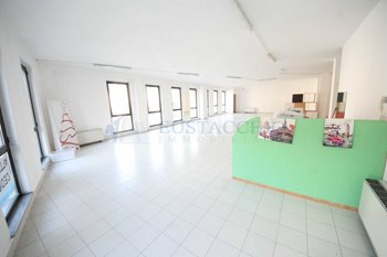 Vendita ufficio con box singolo Borgo di Terzo - 94.500 €
