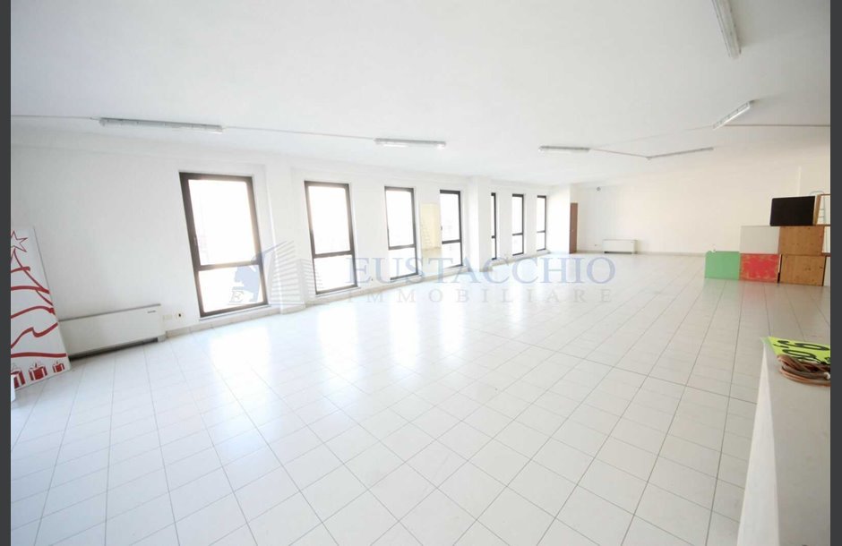 Vendita ufficio con box singolo Borgo di Terzo - 94.500 € IMG_3249_tn