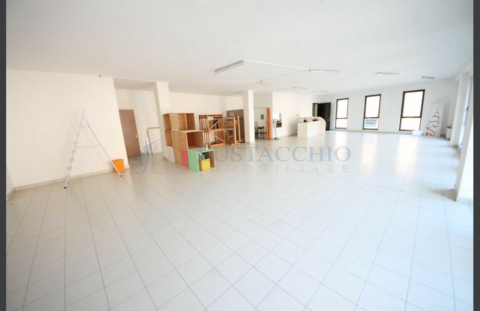 Vendita ufficio con box singolo Borgo di Terzo - 94.500 € IMG_3252_tn