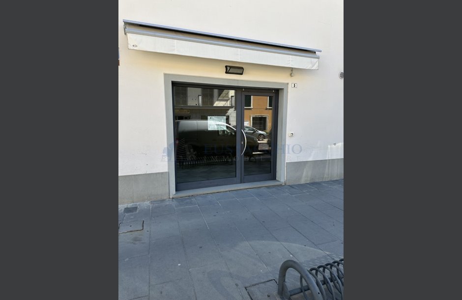 Vendita negozio Spirano - 75.000 € IMG_0068_tn