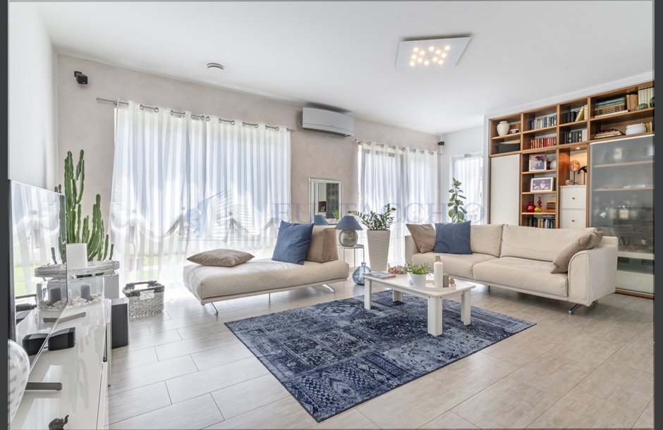 Vendita villa con box triplo Zanica - 599.000 € 19_tn