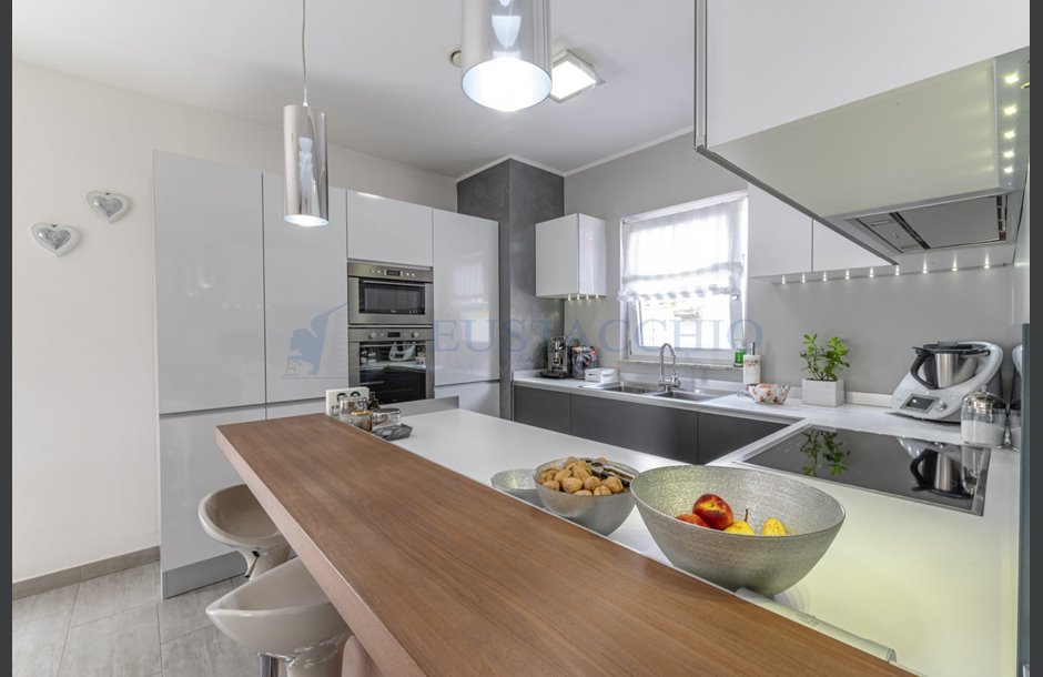 Vendita villa con box triplo Zanica - 599.000 € _JCI3897_tn