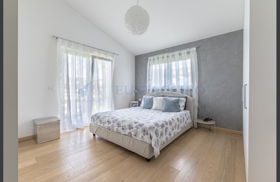 Vendita villa con box triplo Zanica - 599.000 € 10_tn-11