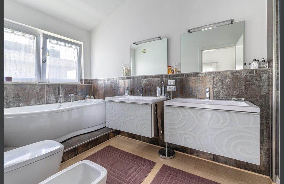 Vendita villa con box triplo Zanica - 599.000 € 12_tn-3