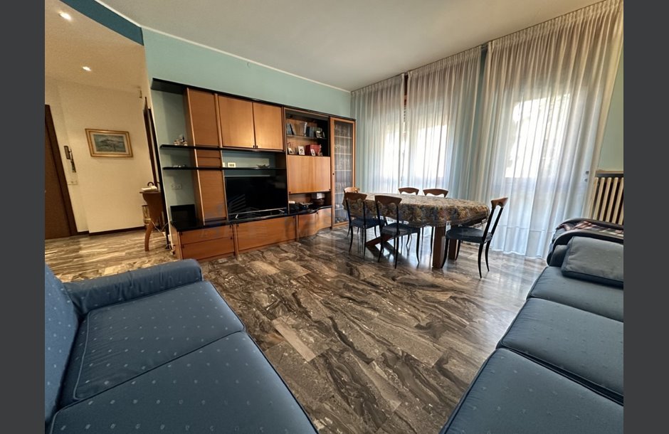 Vendita quadrilocale con box singolo ristrutturato Bergamo - 215.000 € IMG_5648_tn