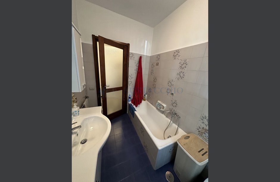 Vendita quadrilocale con box singolo ristrutturato Bergamo - 215.000 € IMG_5671_tn