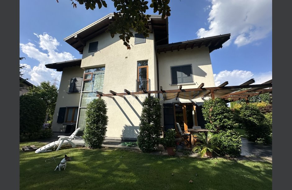 Vendita villa con box quadruplo Brembate di Sopra - 849.000 € 02-53