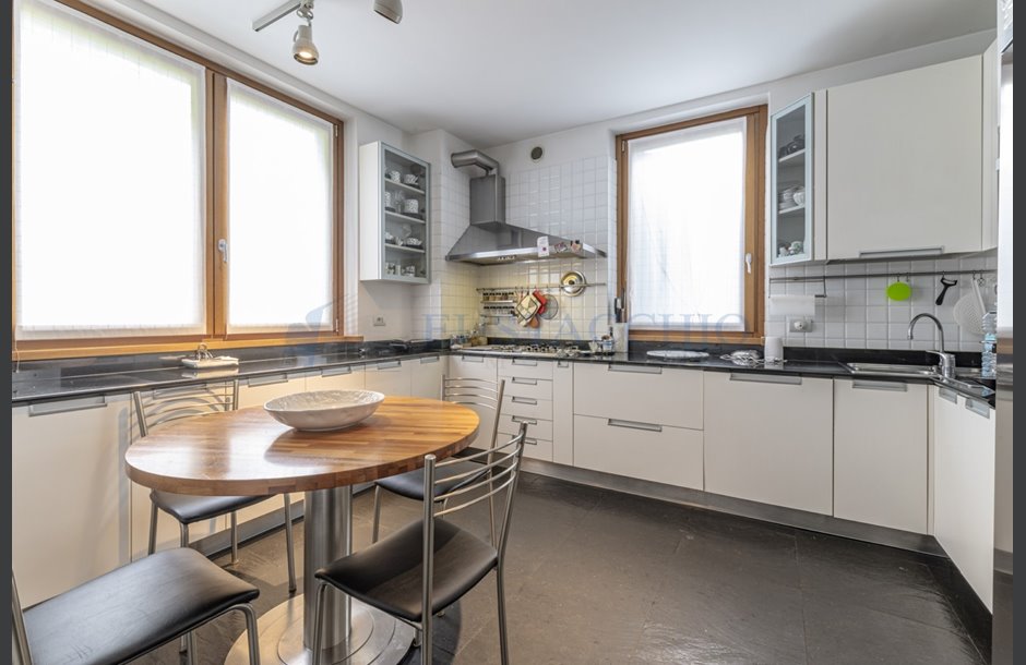 Vendita villa con box quadruplo Brembate di Sopra - 849.000 € _JCI2773_tn