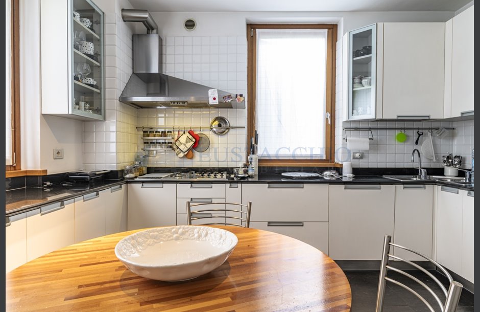 Vendita villa con box quadruplo Brembate di Sopra - 849.000 € _JCI2774_tn