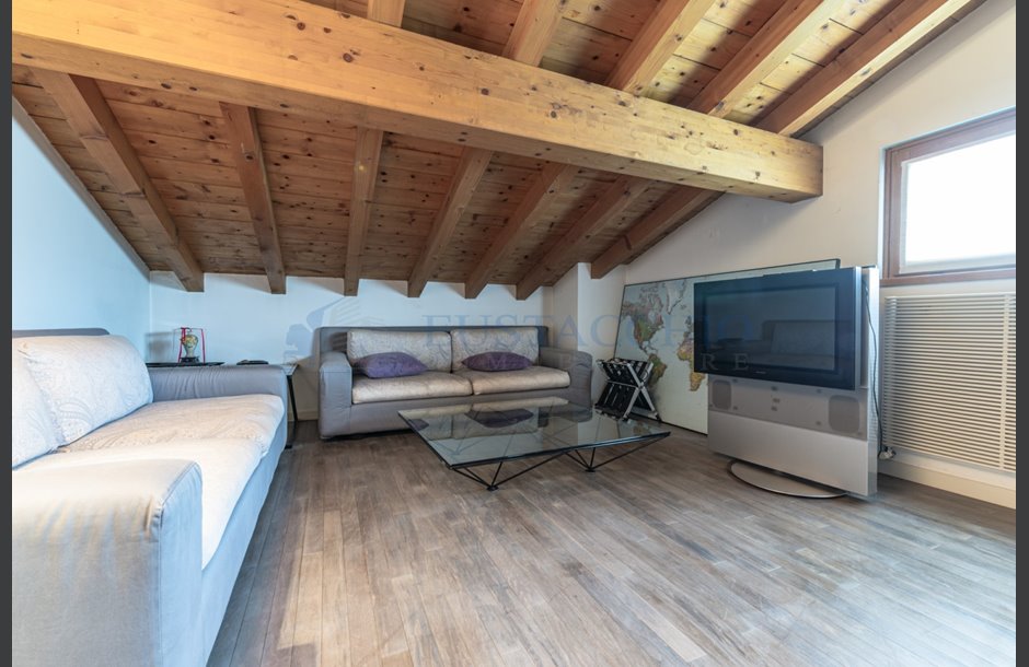 Vendita villa con box quadruplo Brembate di Sopra - 849.000 € _JCI2855_tn