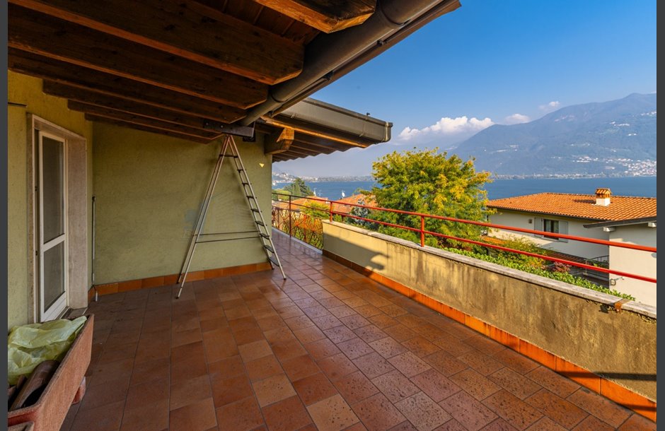 Vendita palazzina con box doppio da ristrutturare Lovere - 350.000 € _JCI5810_tn