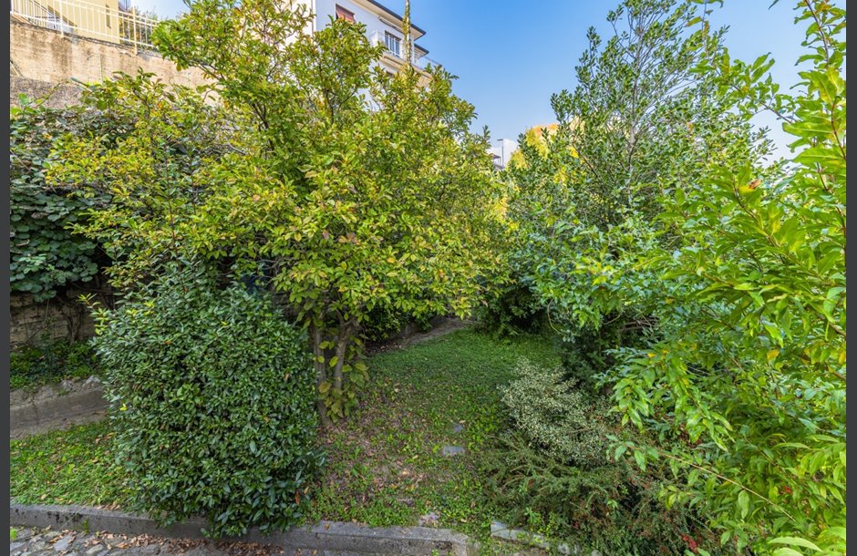 Vendita palazzina con box doppio da ristrutturare Lovere - 350.000 € _JCI5825_tn