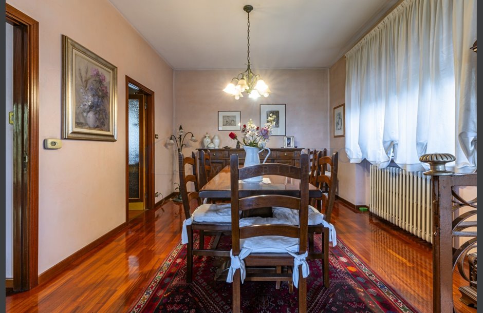 Vendita palazzina con box doppio da ristrutturare Lovere - 350.000 € _JCI5743_tn