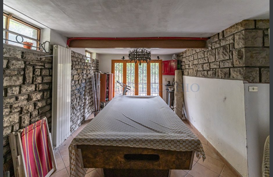 Vendita palazzina con box doppio da ristrutturare Lovere - 350.000 € _JCI5834_tn